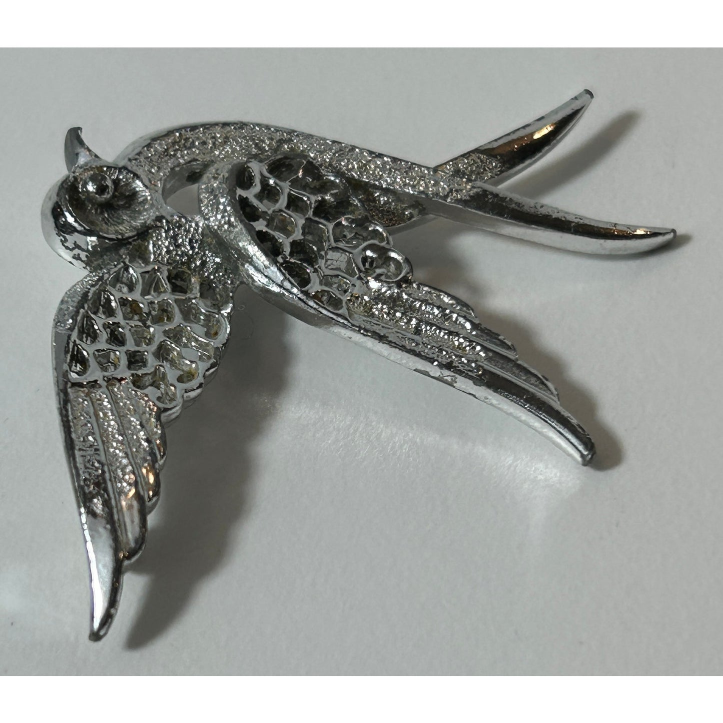 Vintage 1971 Sarah Coventry Silver Tone Peace Dove Bird Brooch Pin