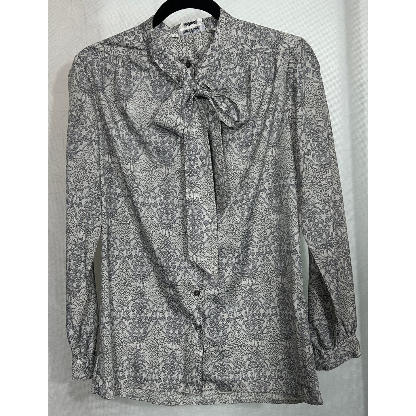 Vintage Evan-Picone Gray Damask Print Pussy Bow Blouse Size 12