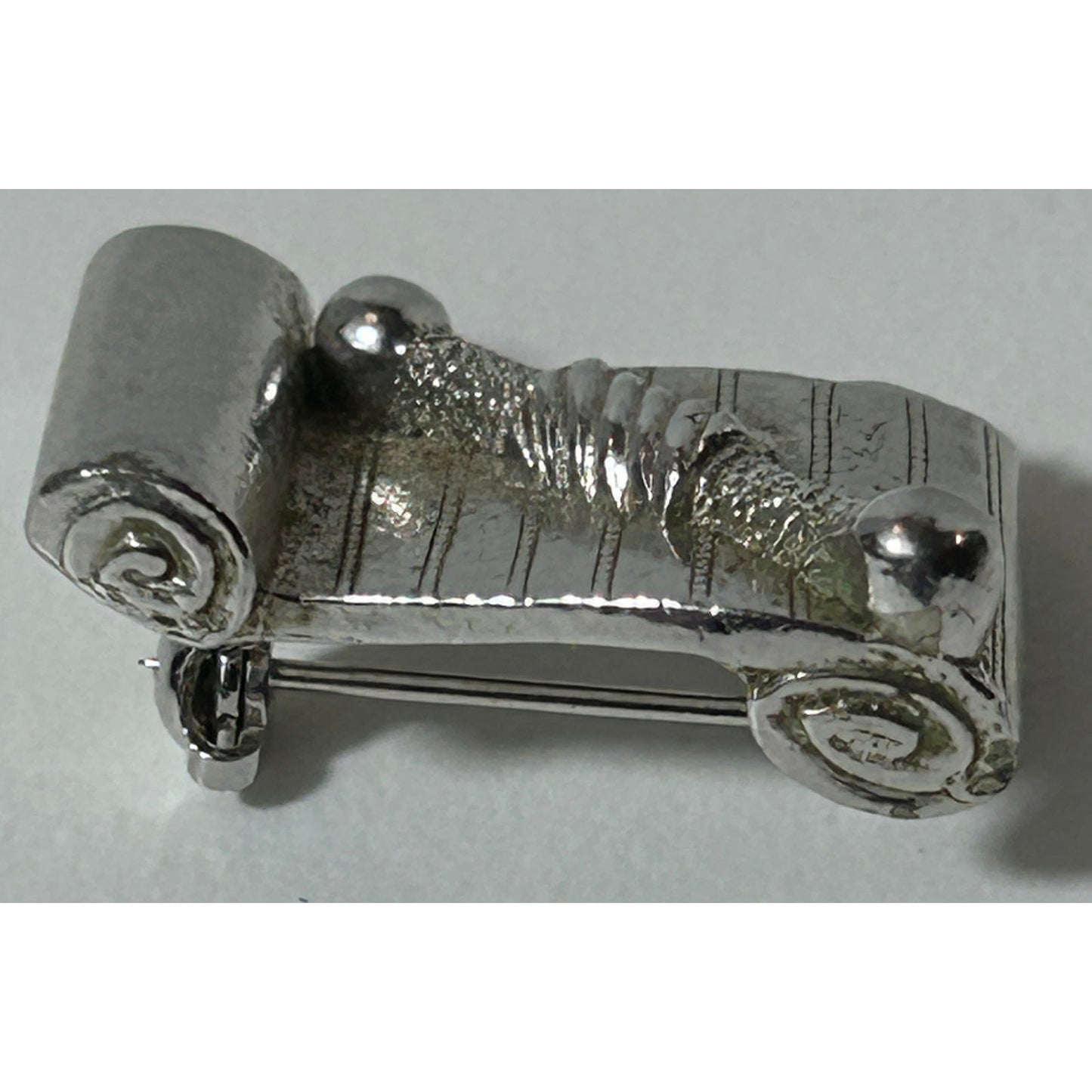 Vintage ORA Silver-Tone Torah Scroll Brooch Pin Jewish Judaica 1"