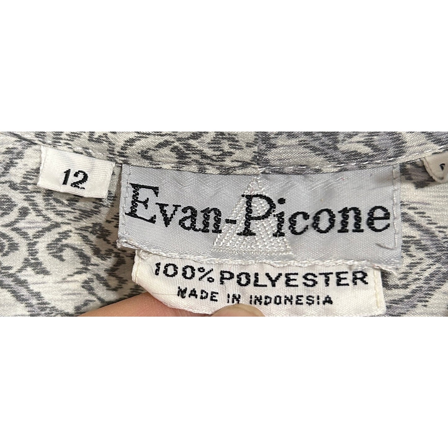 Vintage Evan-Picone Gray Damask Print Pussy Bow Blouse Size 12