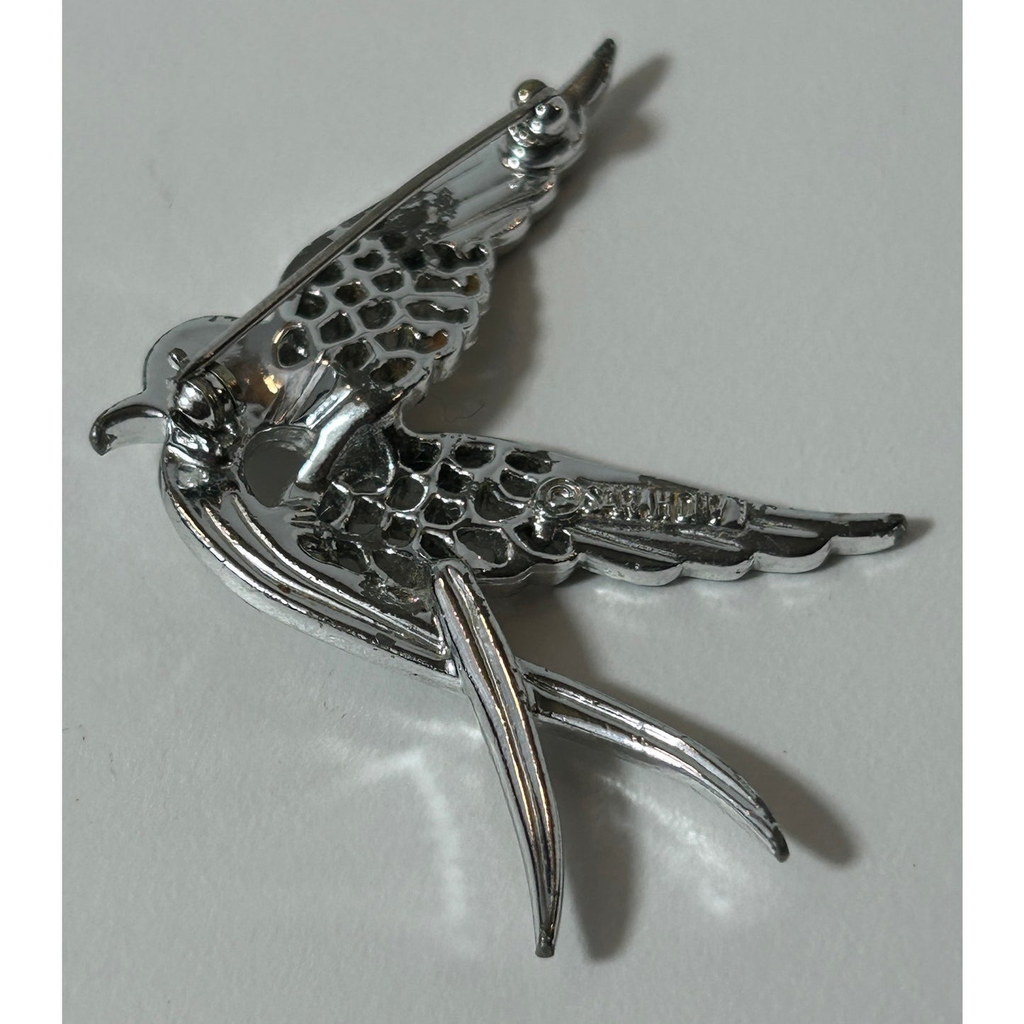 Vintage 1971 Sarah Coventry Silver Tone Peace Dove Bird Brooch Pin
