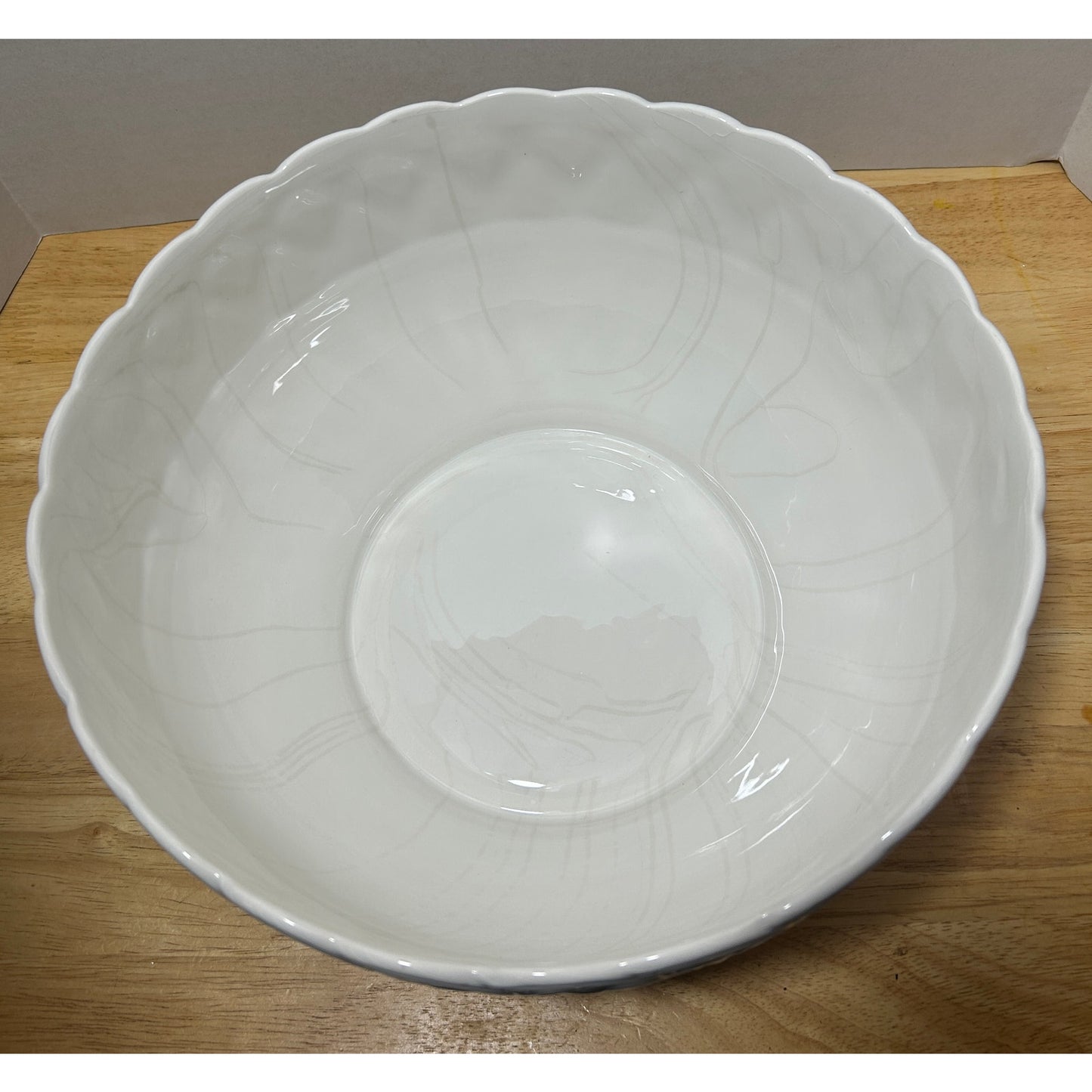 Tiffany & Co. Italy White Ceramic Bowl 12" Lattice Embossed