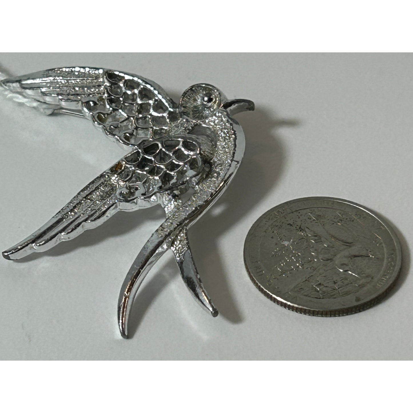 Vintage 1971 Sarah Coventry Silver Tone Peace Dove Bird Brooch Pin