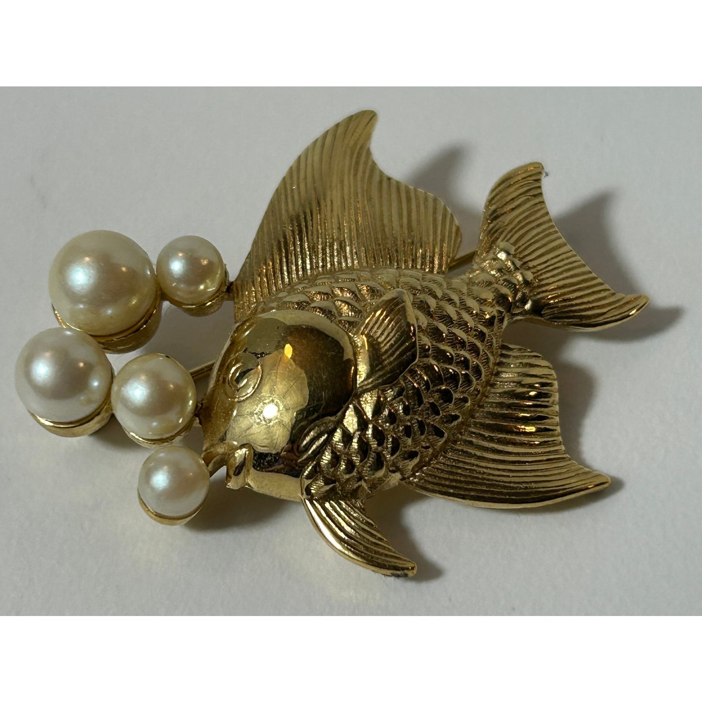 Vintage Gold Tone Fish Brooch with Faux Pearl Bubbles 1.75″ Statement Pin