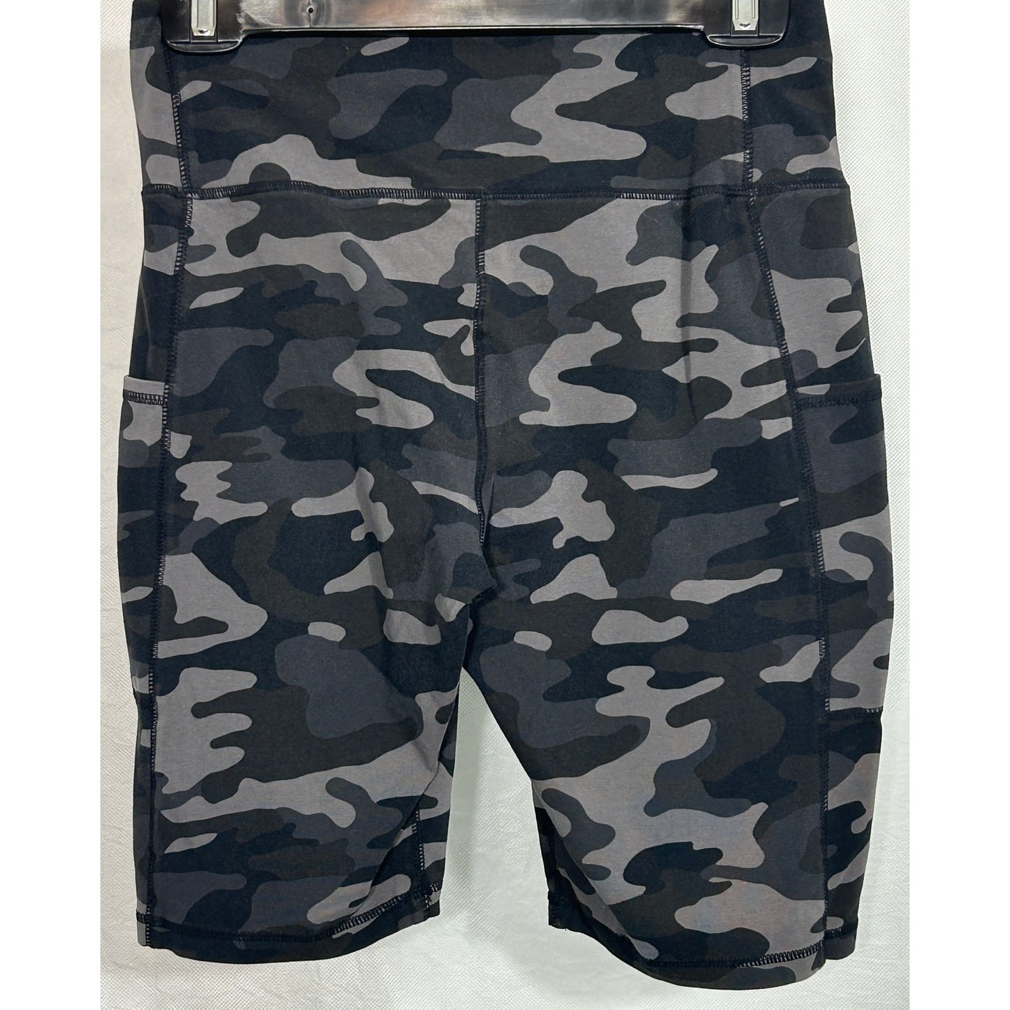 NY&Co Camo Biker Shorts Size L Gray Black Cotton Blend High Rise with Pockets