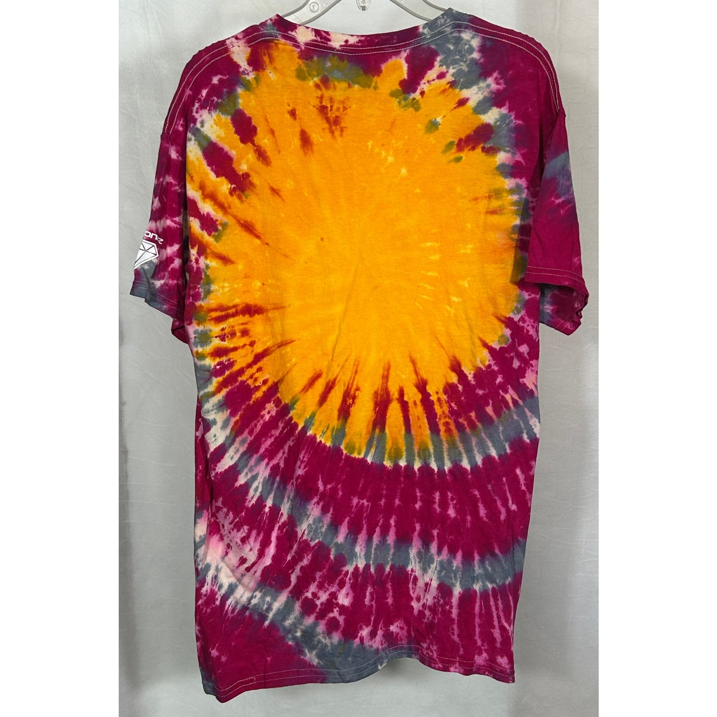 Dyemondz Hand-Dyed Tie-Dye Diamond Pattern Tee – 100% Cotton Large T-Shirt
