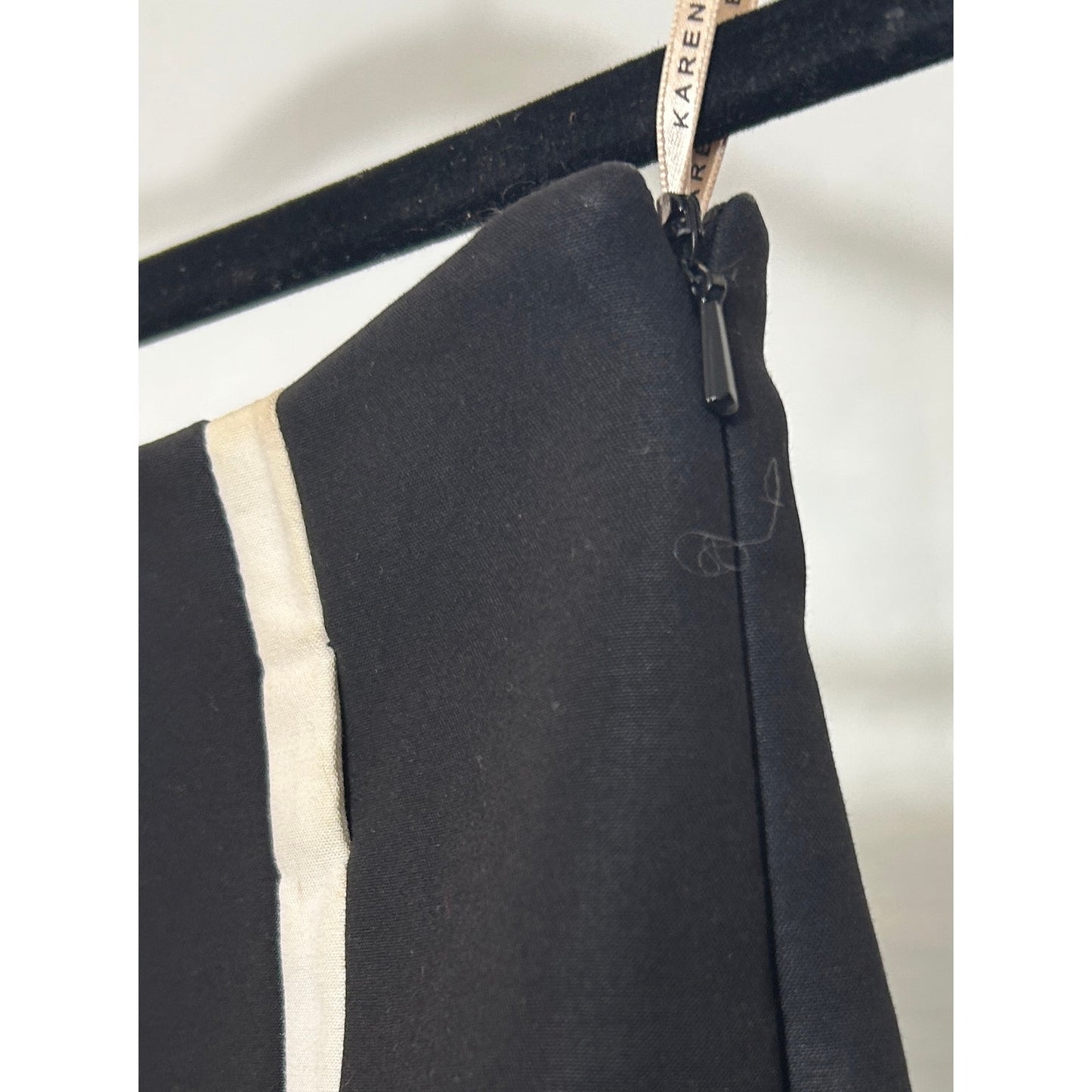 Karen Millen Black Pencil Skirt White Trim Size 6 Side Zip 14x27 Cotton Blend