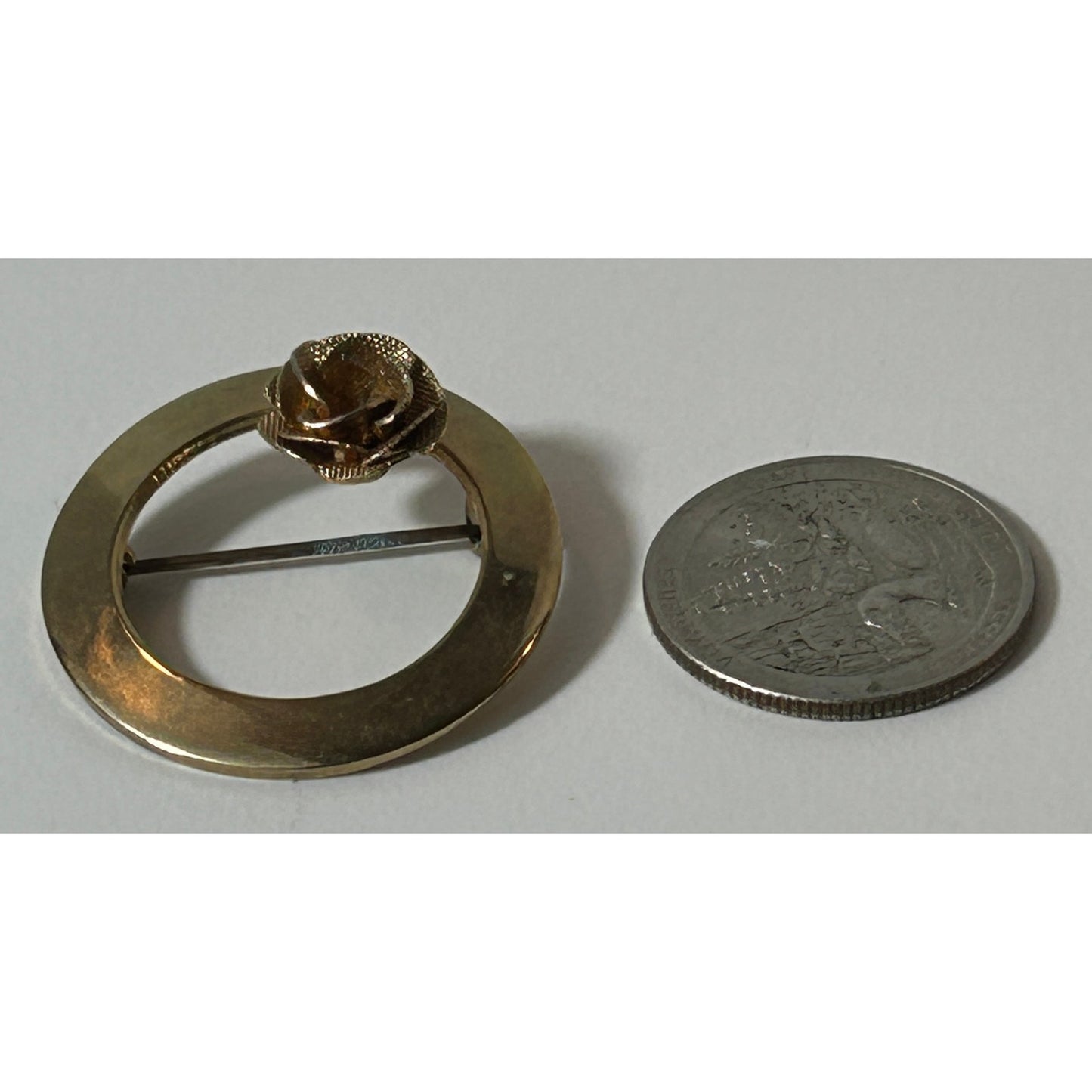 Vintage Gold Tone Rose‑Center Circle Brooch 2″