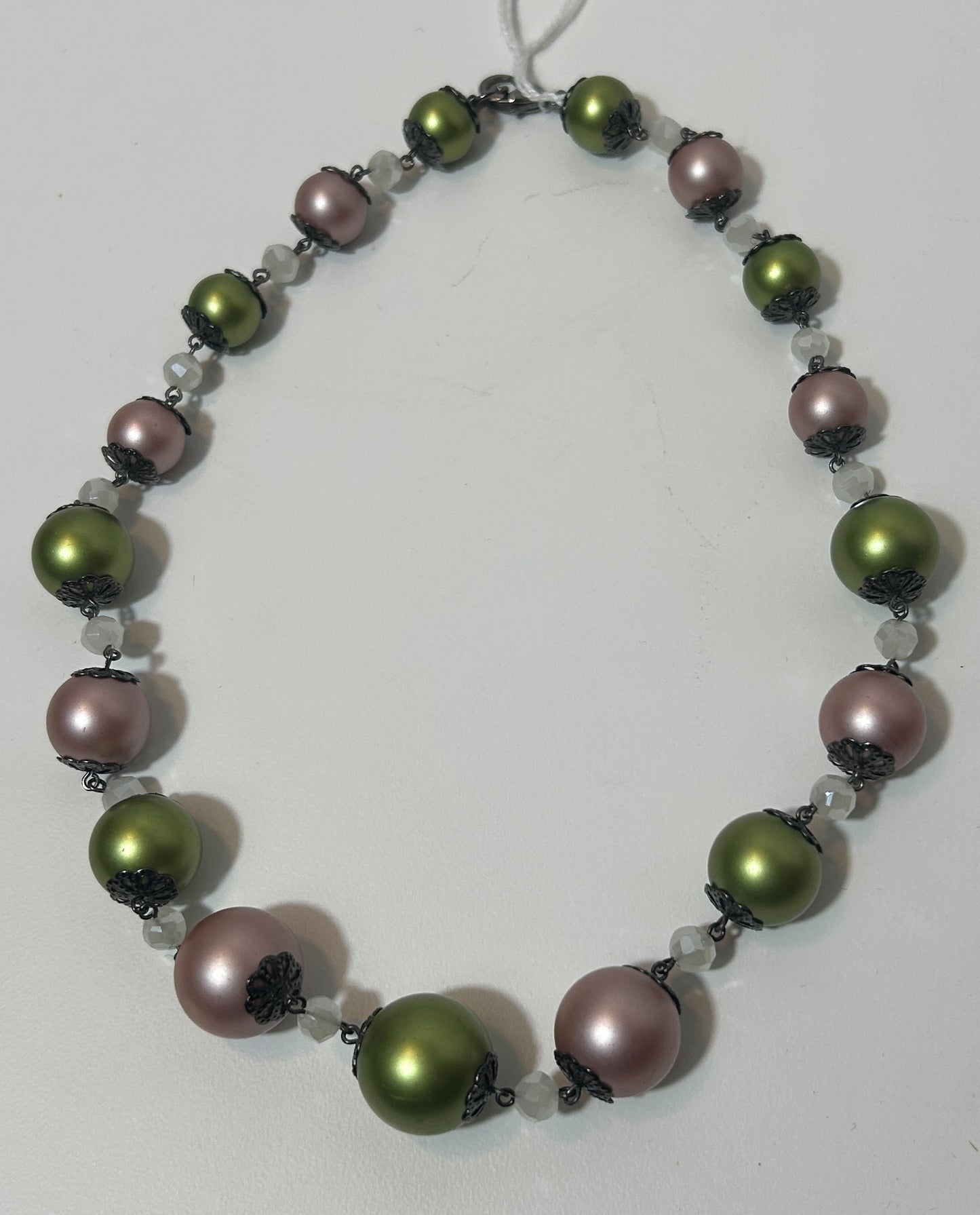 Faux Pearl Bead Necklace in Mauve and Olive Green with Filigree Caps – Retro Statement Jewelry