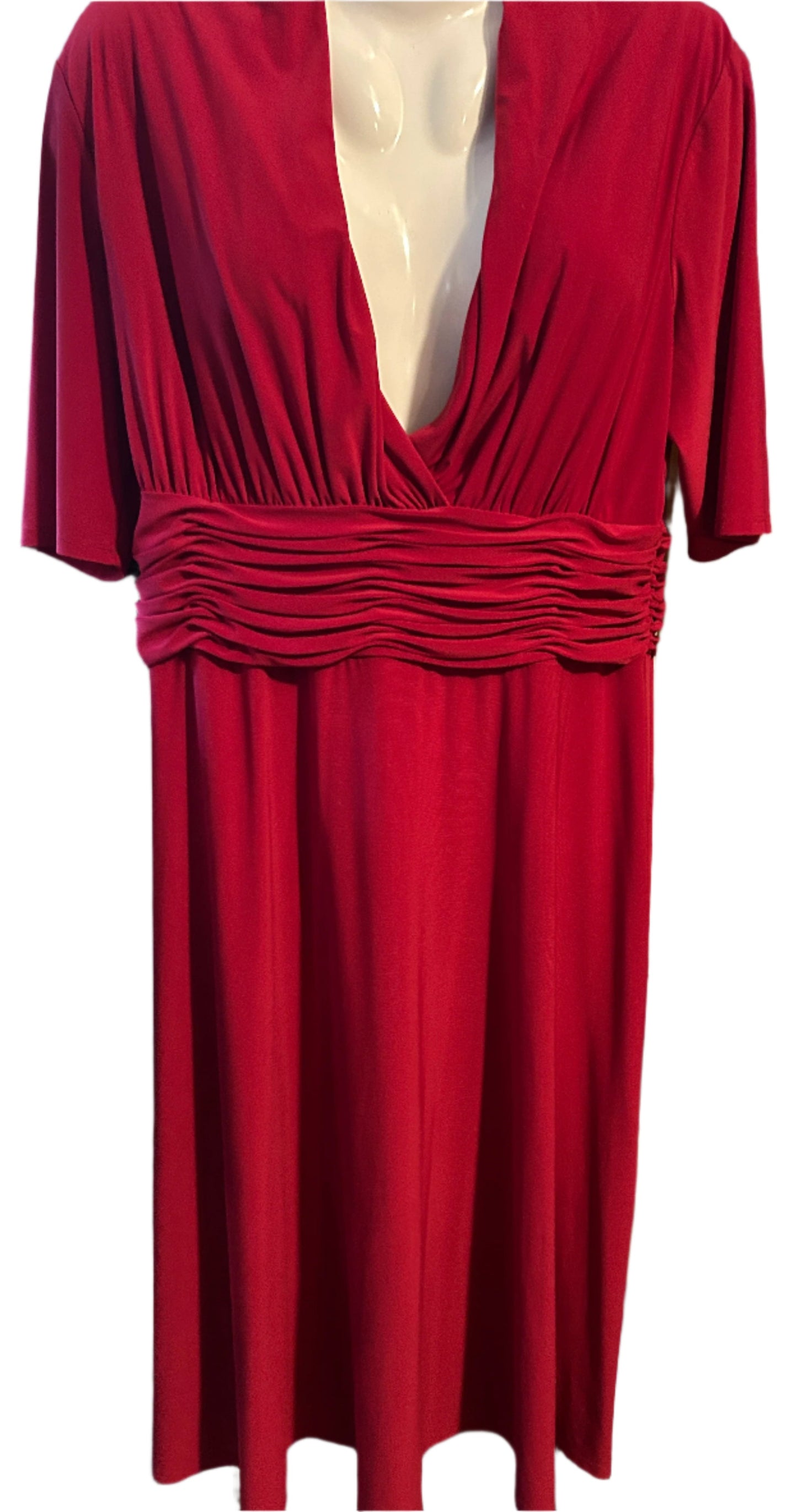 Elegant Red Ruched Waist Midi Dress – Classic & Flattering, Size 16