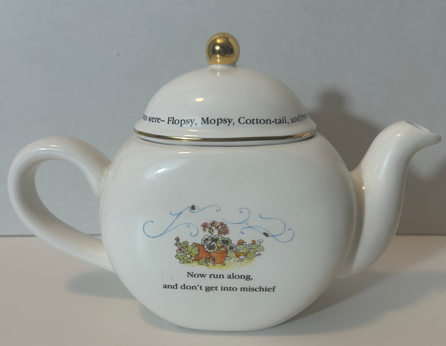 Beatrix Potter Collector’s Set - Teapot, Figurines, and Book