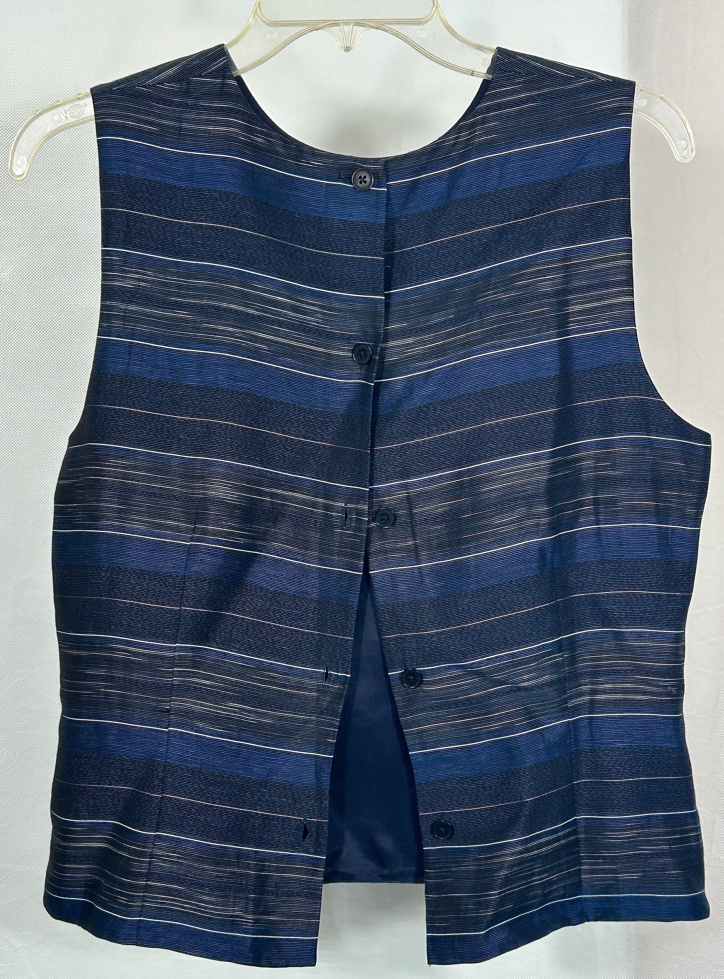 Ann Taylor Size 12 Sleeveless Back Button Blouse Top Navy Blue Stripe Linen Blend
