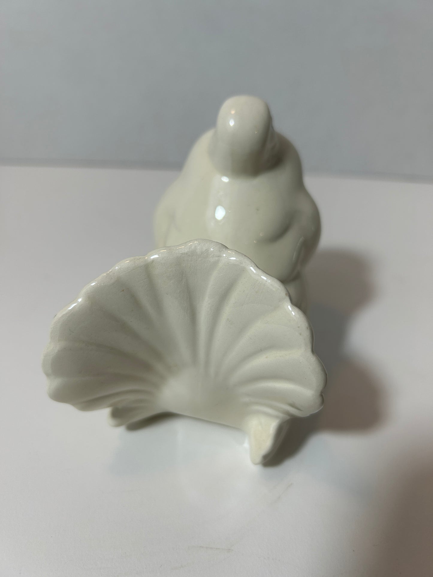 Vintage Ceramic White Dove Figurine – Hand-painted, Glossy Finish, Retro Mid-Century Bird Sculpture