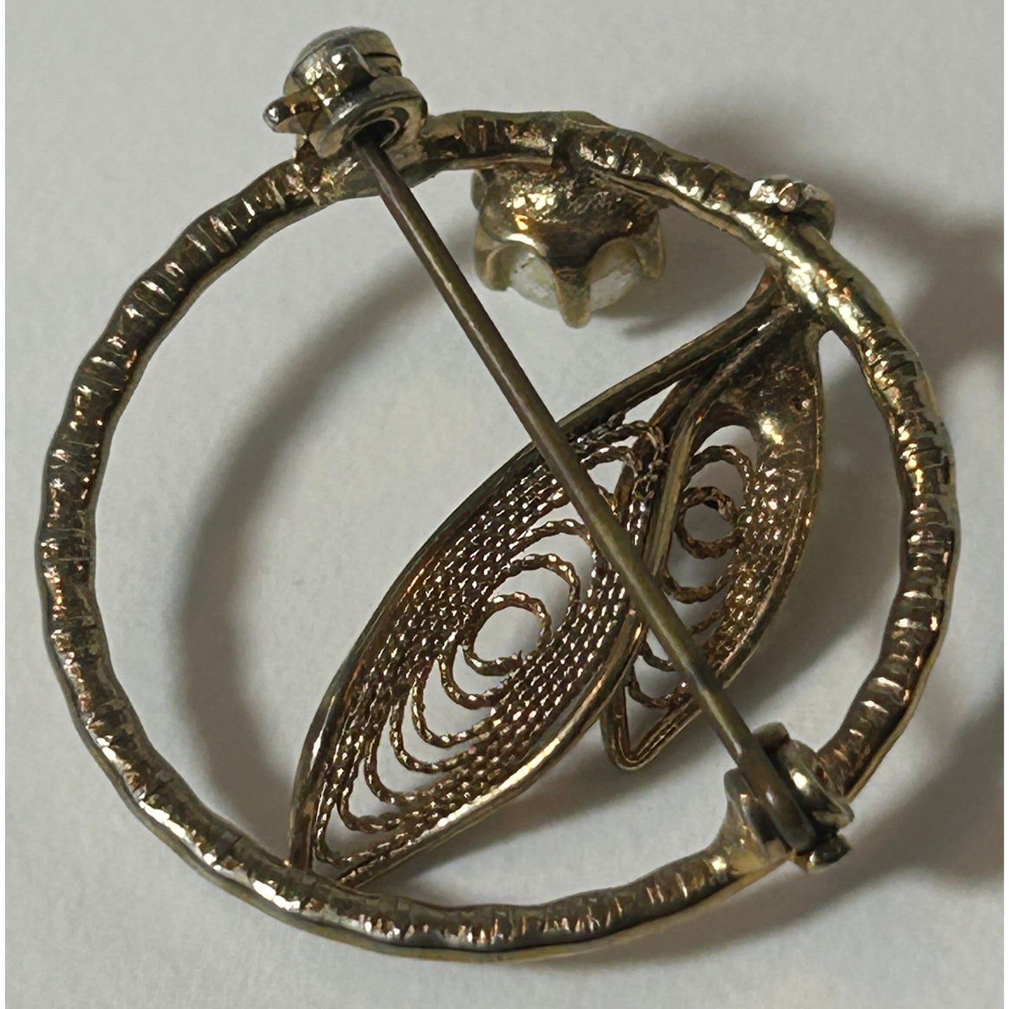 Vintage Gold Tone Filigree Circle Brooch with Faux Pearl Accent