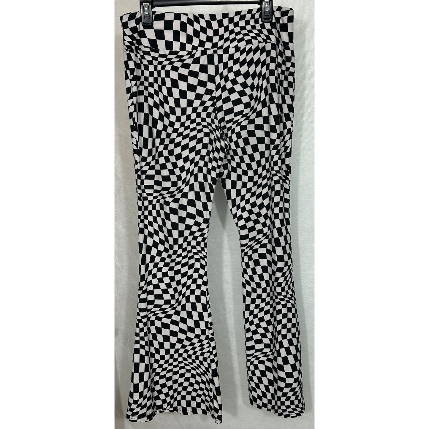 No Boundaries XXL Optical Illusion Checkered Flare Pants Black White