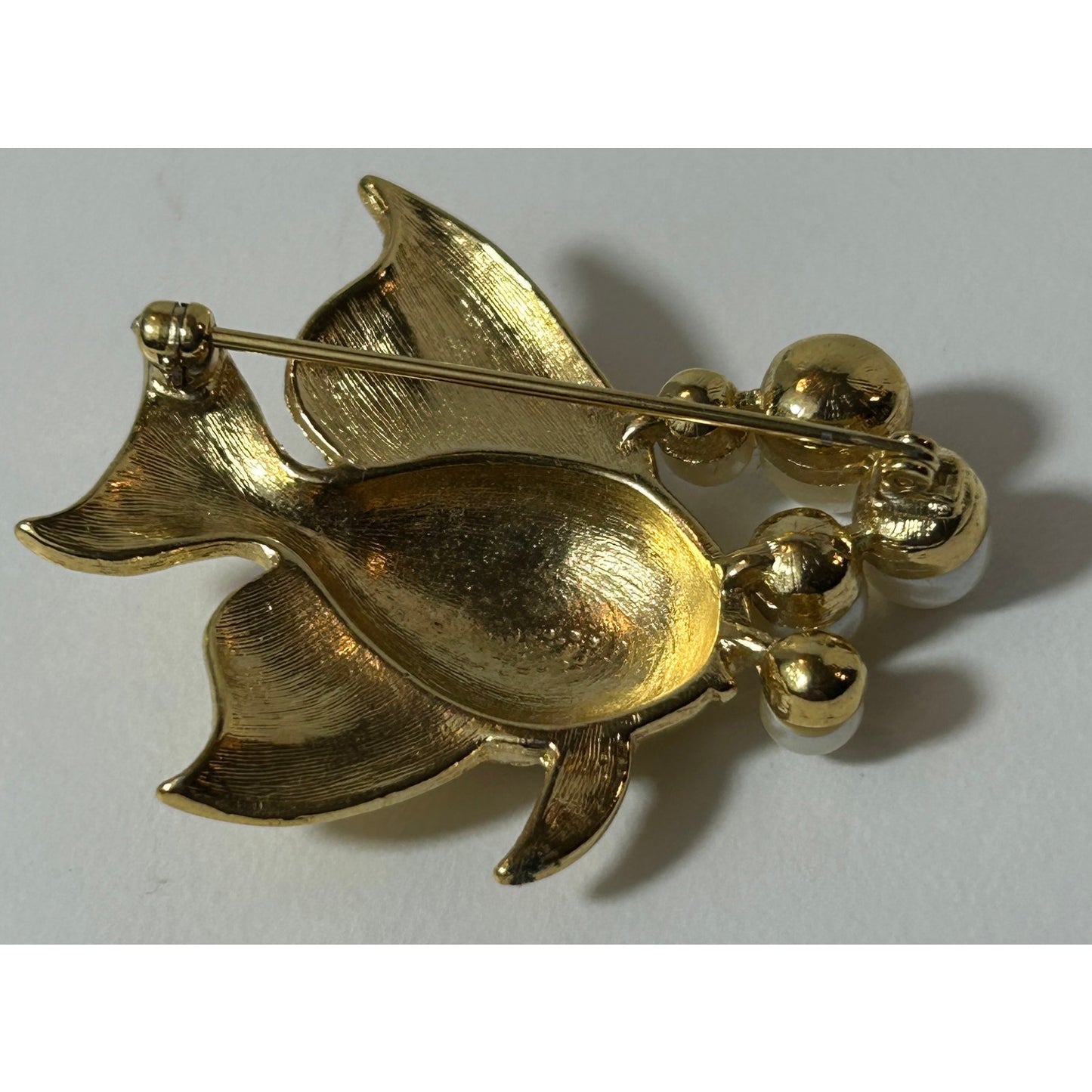 Vintage Gold Tone Fish Brooch with Faux Pearl Bubbles 1.75″ Statement Pin