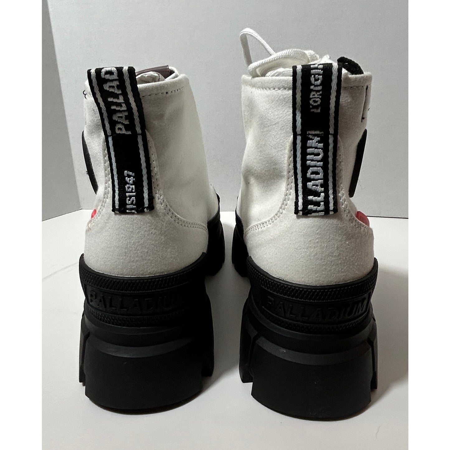 Palladium Pampa Shield Hi Boots White/Black Women’s 9.5 – New in Box