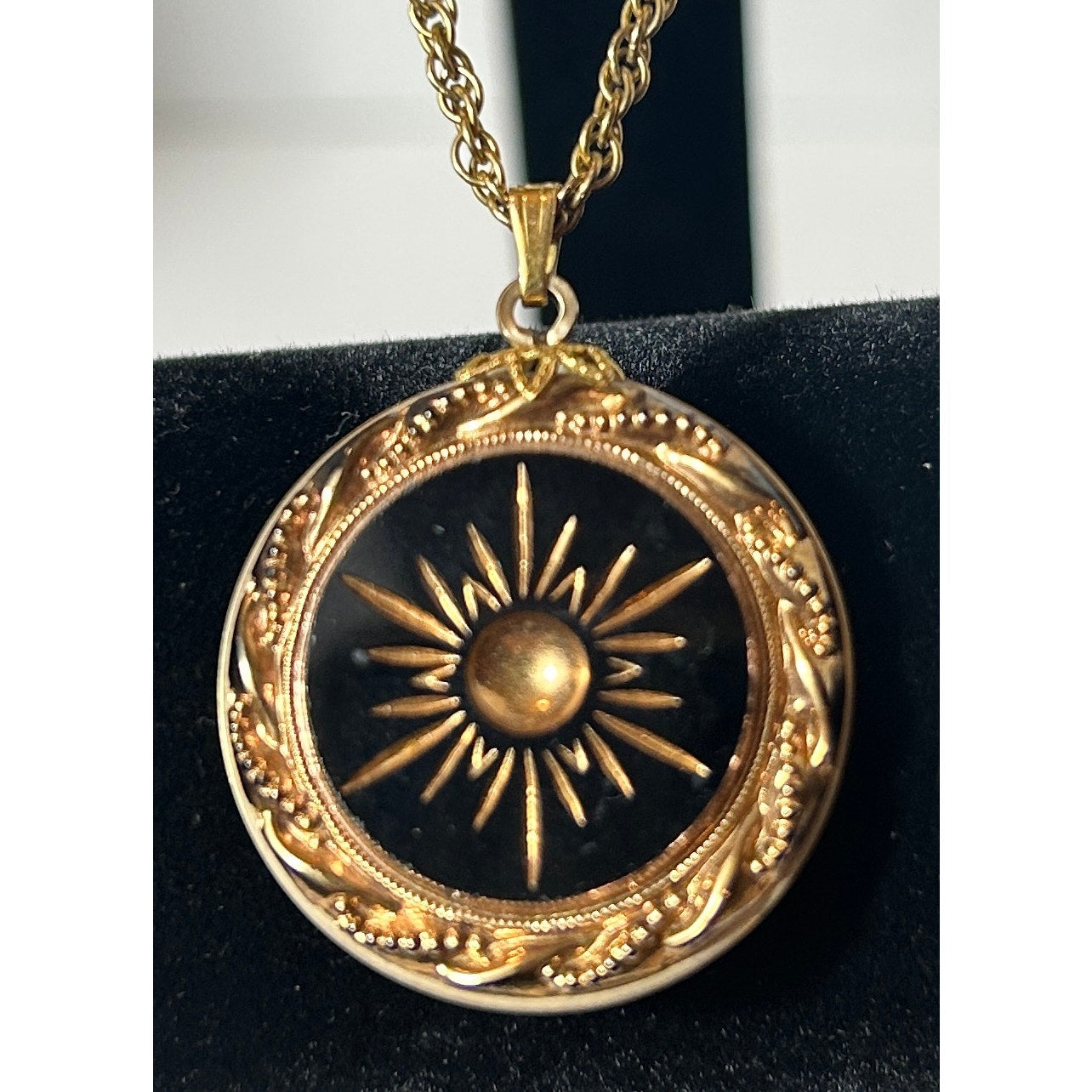 Vintage Black Enamel Starburst Pendant Necklace 24" Gold Tone Chain