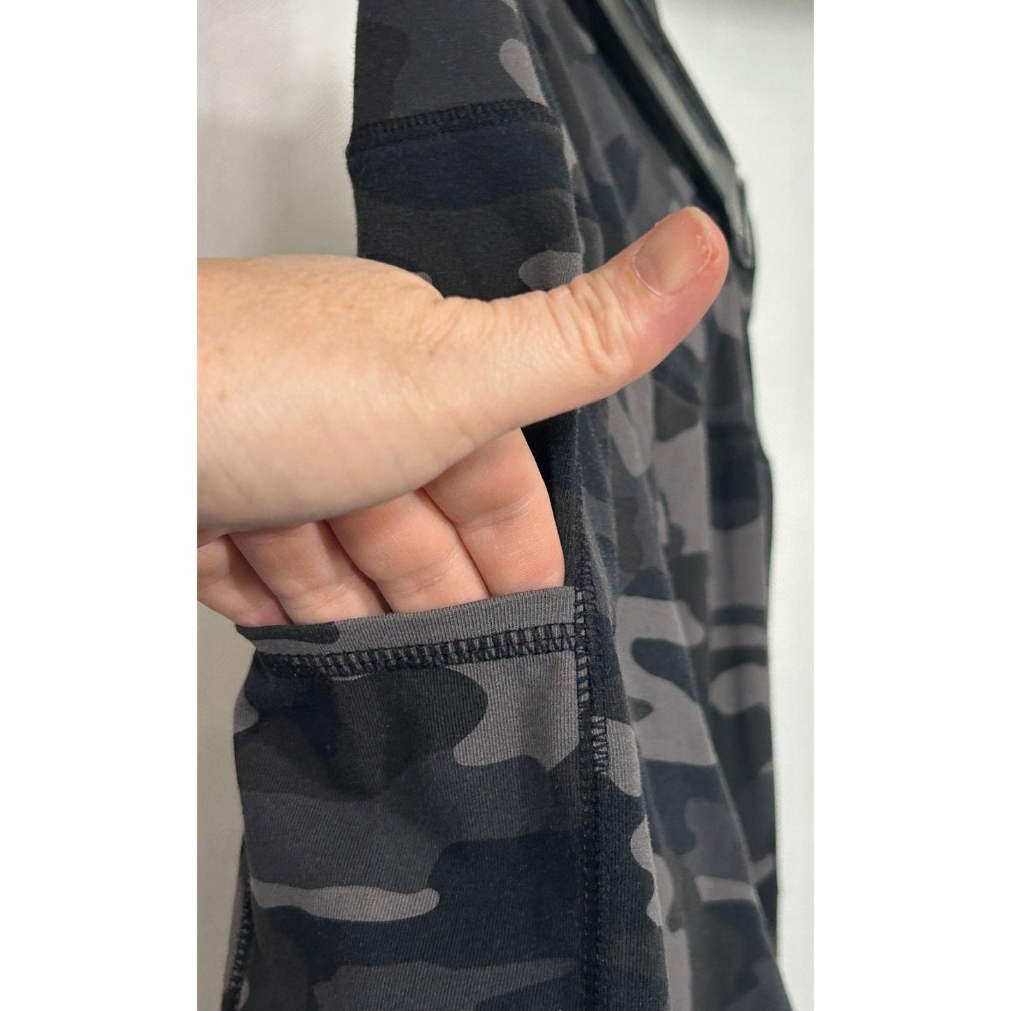 NY&Co Camo Biker Shorts Size L Gray Black Cotton Blend High Rise with Pockets