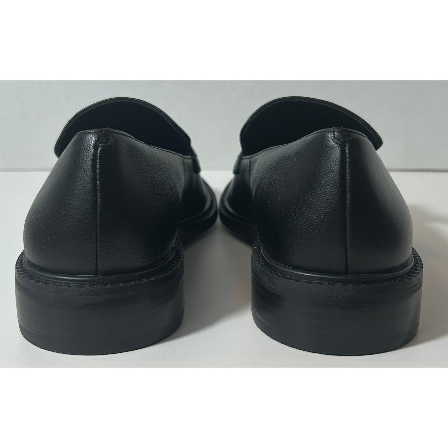Lisa Vicky Black Leather Horsebit Loafers Women’s Size 7.5M New in Box