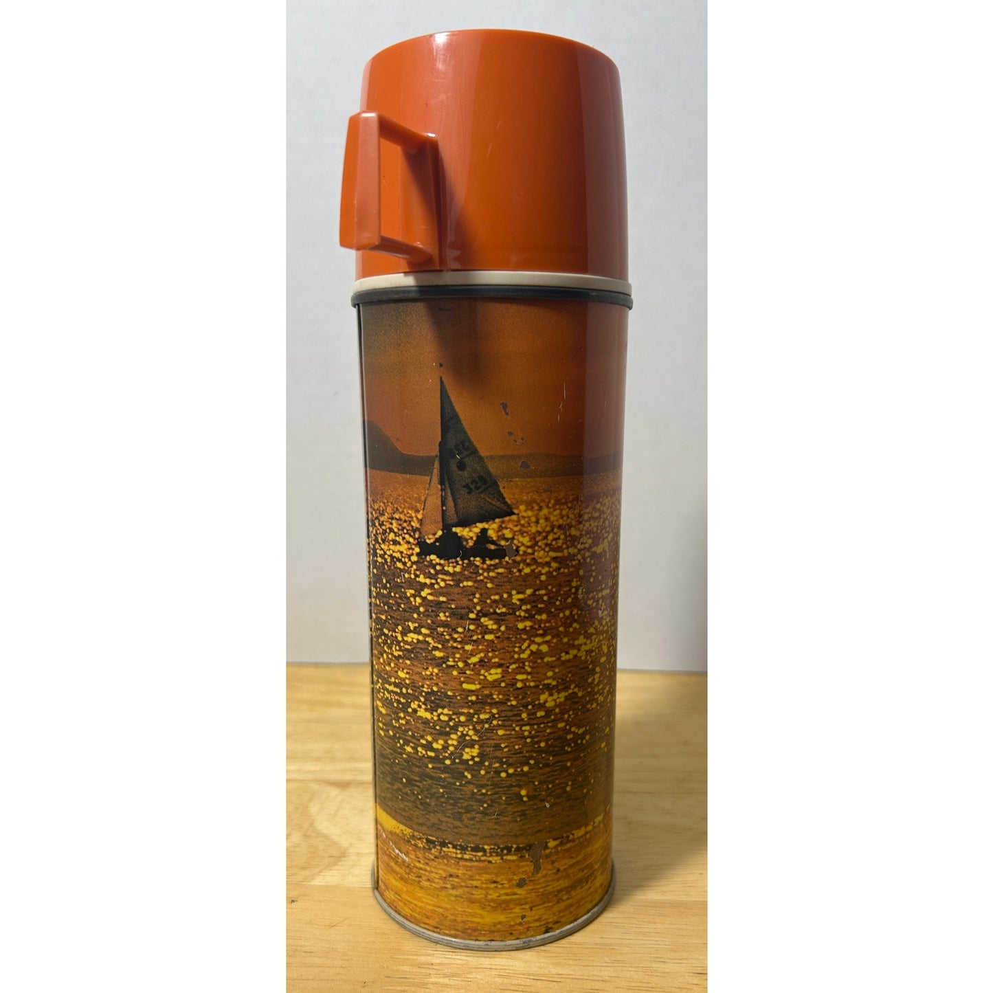 Vintage Thermos 2210/91 Sunset Couple Scene with Orange Cup Lid USA