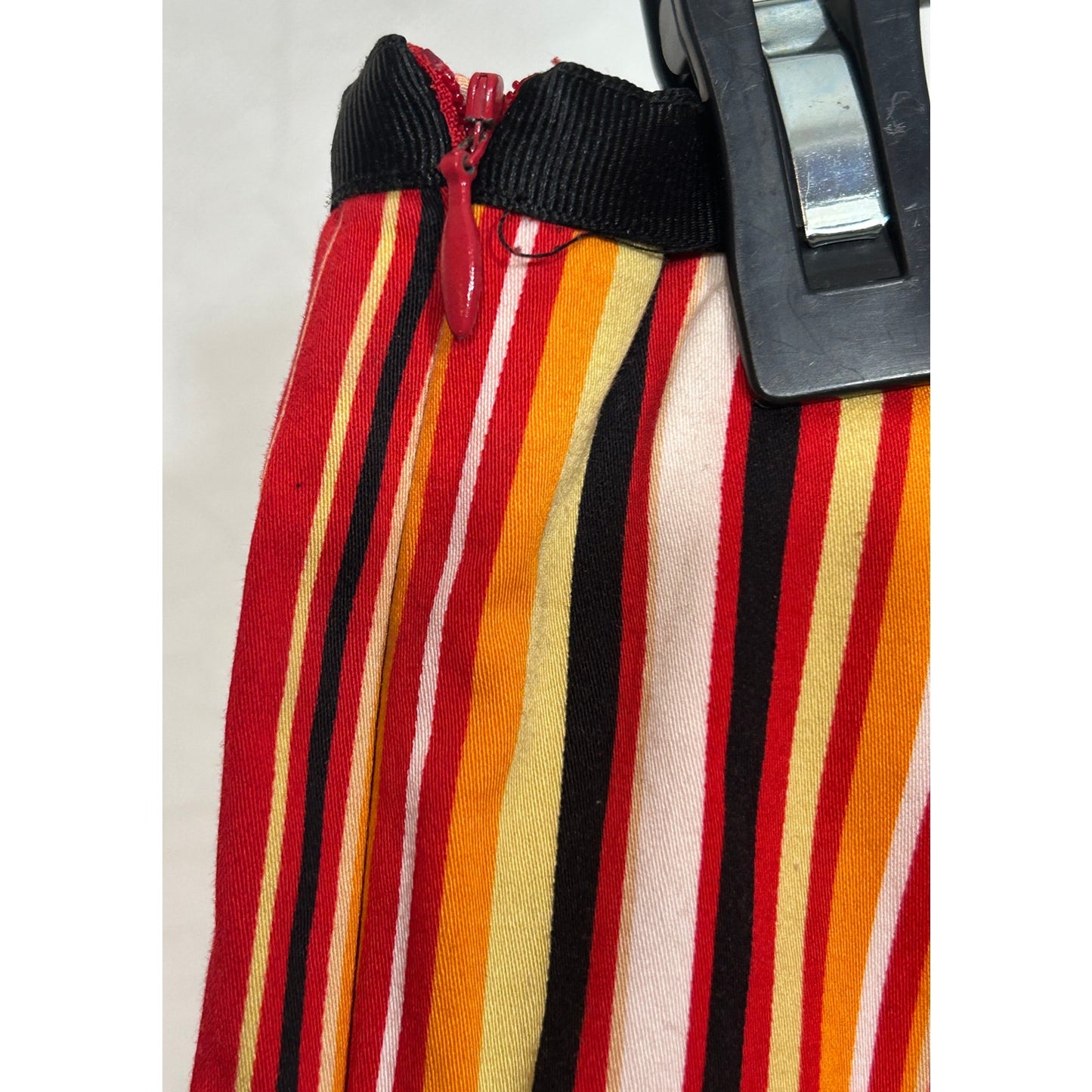 Willi Smith Striped Cotton Blend Bermuda Shorts Size 6 Red Yellow Black
