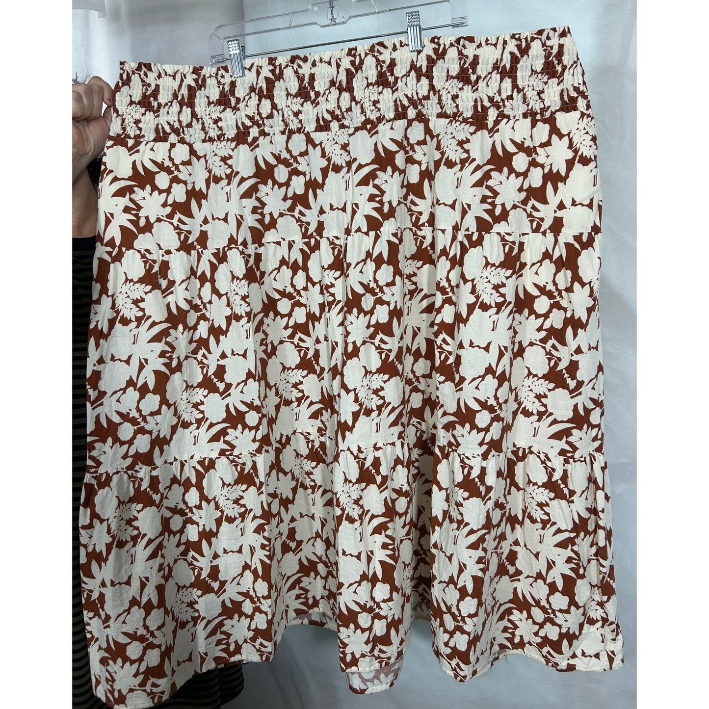 Universal Thread Brown Floral Skirt 3X Cotton Smocked Waist Pockets