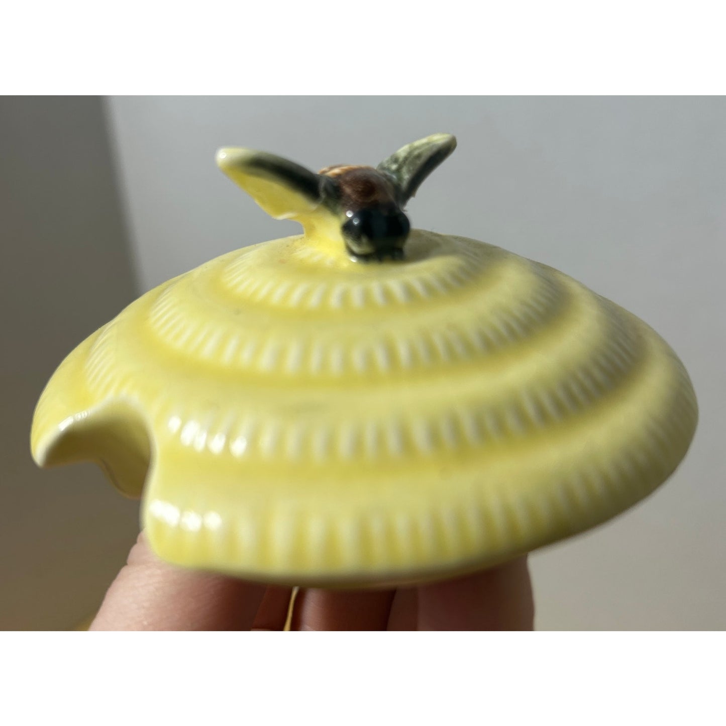 Vintage Japan Bee Skep Honey Pot with Lid & Spoon Slot – Ceramic 5” Tall