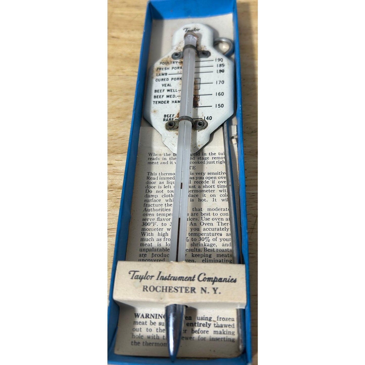 Vintage Kitchen & Homemaker Bundle: Taylor Thermometer + Cookbooks (4 pcs)