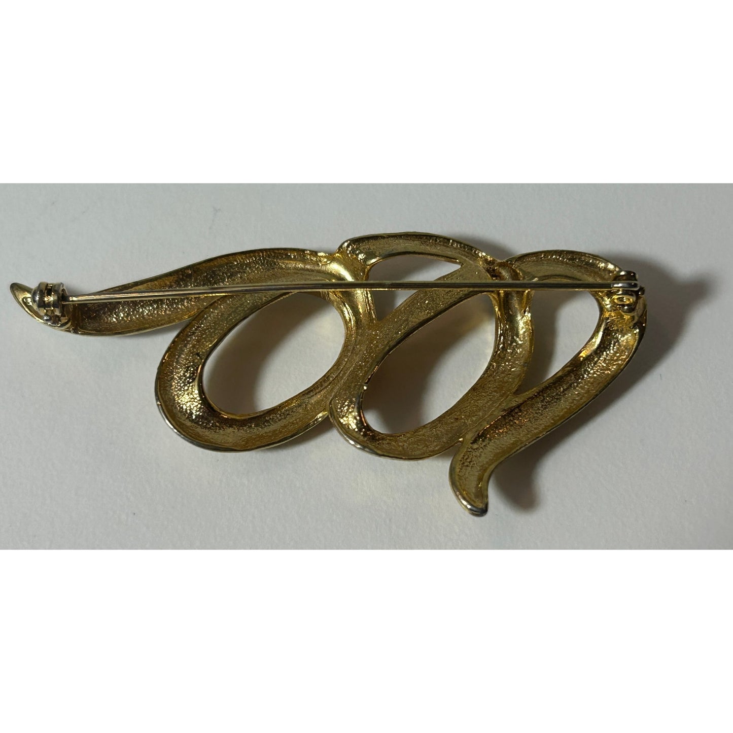 Vintage Modernist Gold Tone Swirl Brooch Pin Abstract Wave Design 3"