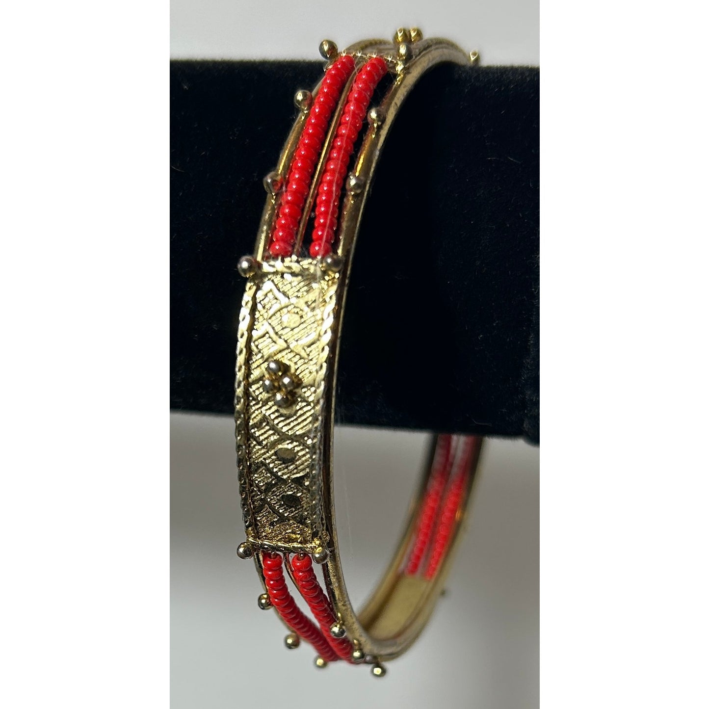 Vintage Red Beaded Gold Tone Bangle Bracelet 8" Boho Jewelry