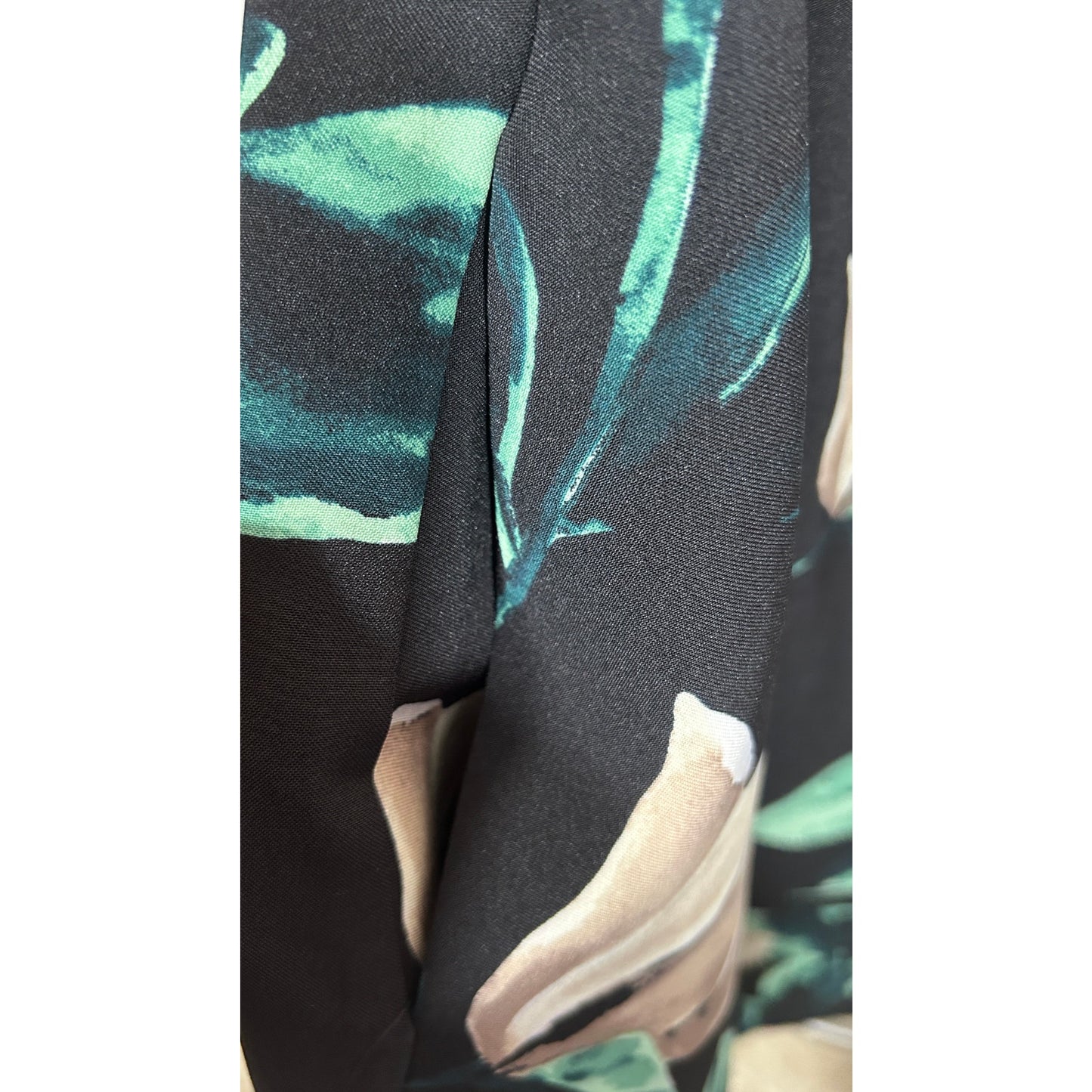 Alex Marie Black Floral Sheath Dress Size 14 Sleeveless V-Neck Knee Length