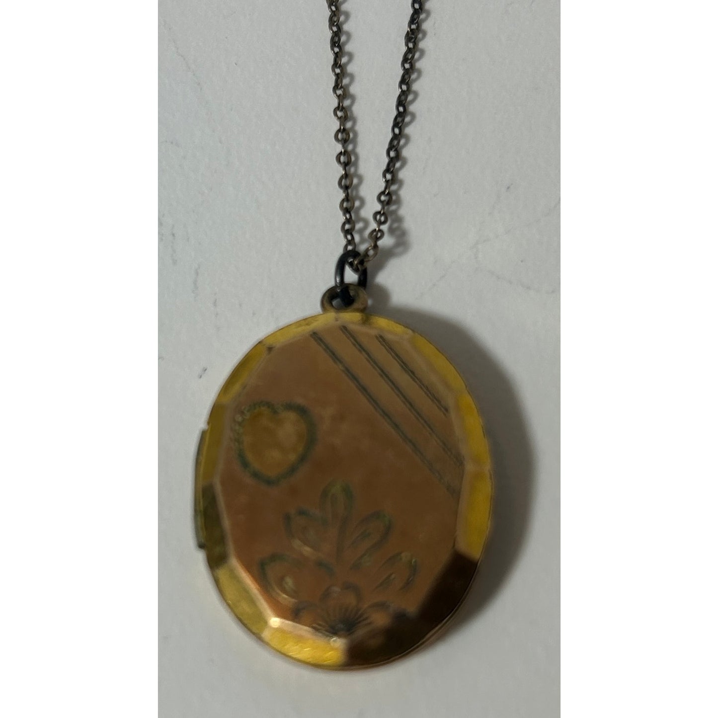 Vintage Gold-Tone Floral & Heart Engraved Locket Necklace 17"
