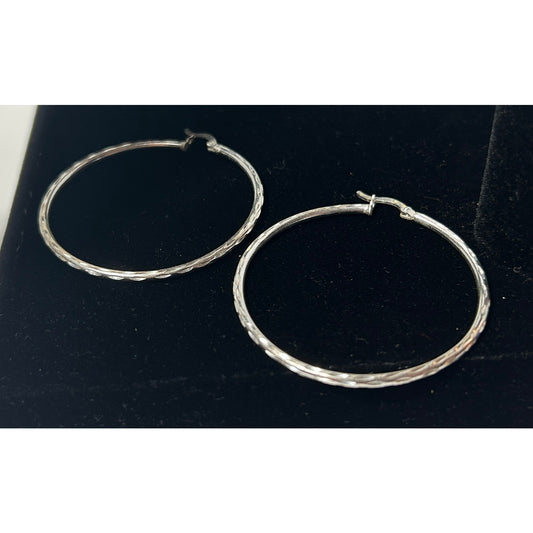 Silver Tone Textured Hoop Earrings Classic Latch Back 1.75"