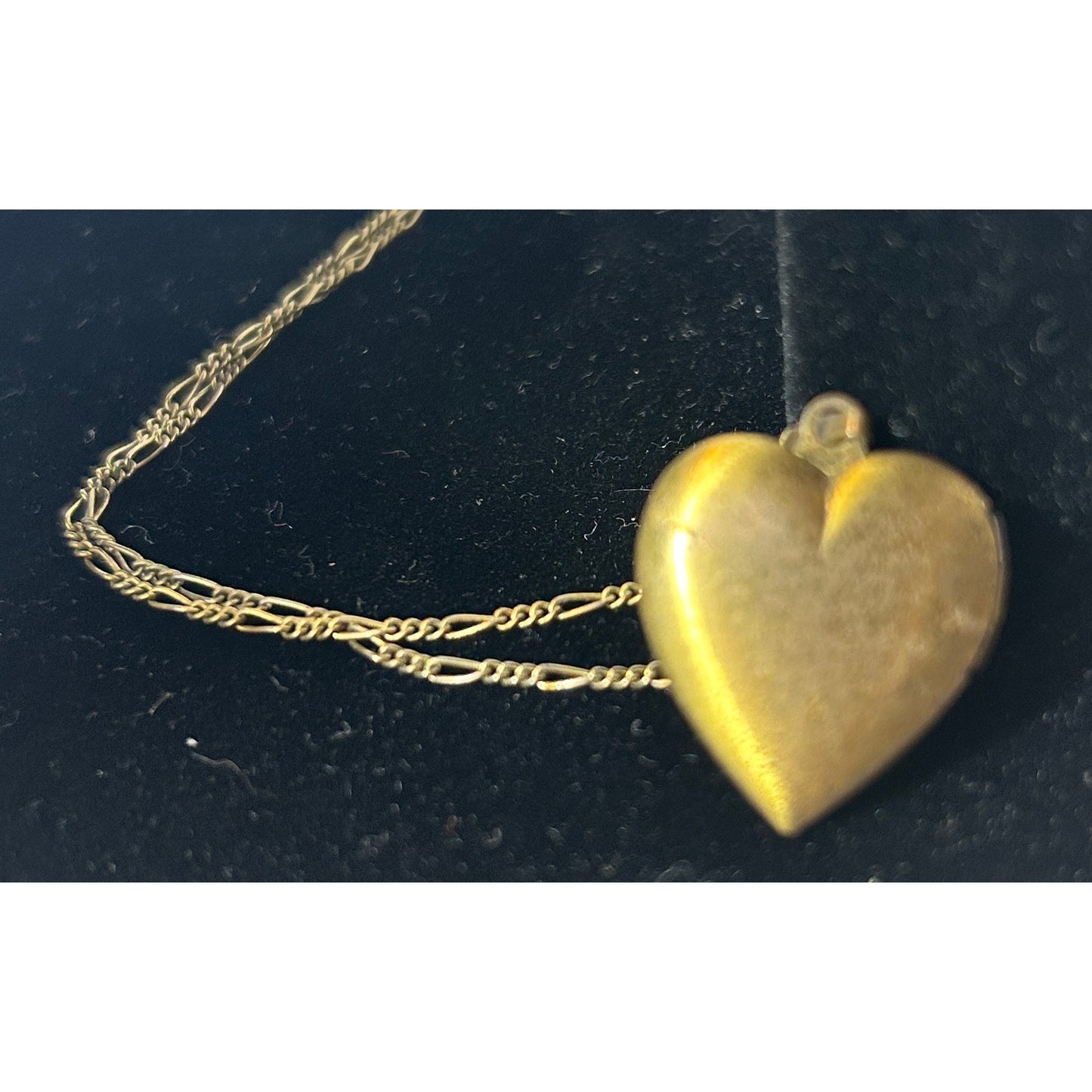 Vintage Heart Locket Necklace Ornate Brass Finish w/ Cameo Accent 26.25"