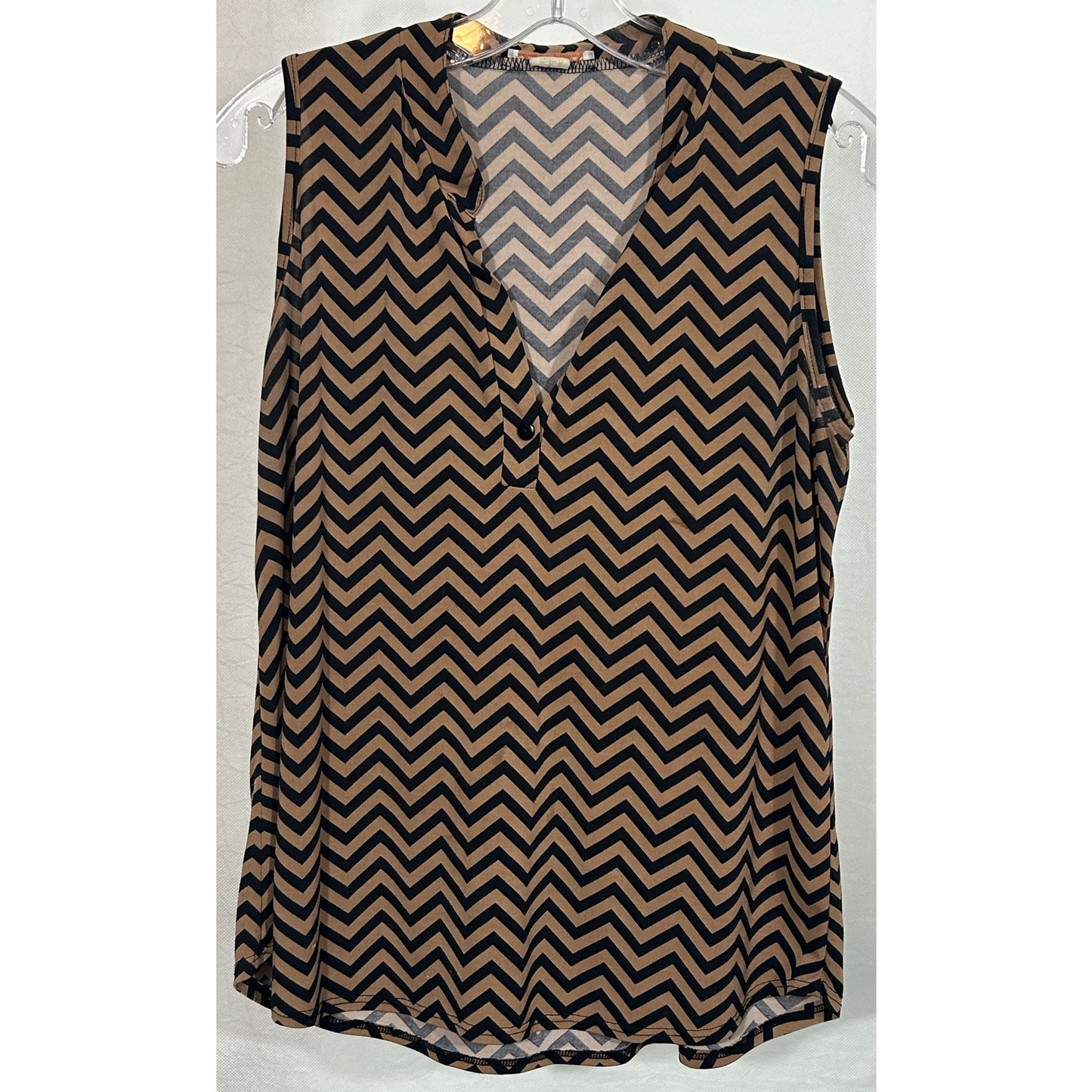 Claudia Richard Chevron Print Sleeveless Blouse Black Tan Size L