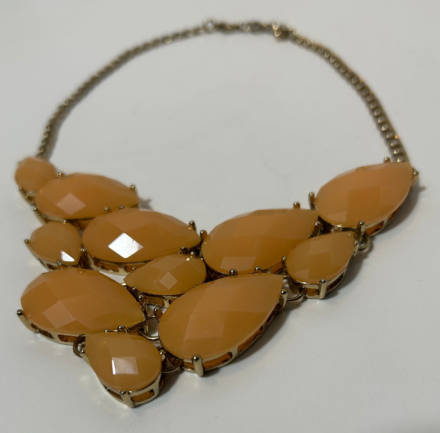 Faceted Peach Teardrop Statement Necklace with Gold Tone Setting – Bold Layered Bib Collar