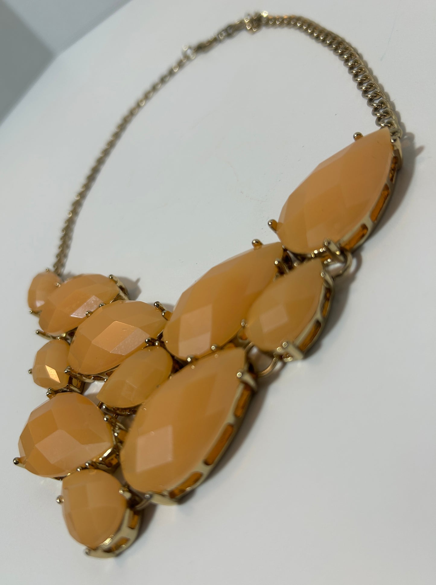 Faceted Peach Teardrop Statement Necklace with Gold Tone Setting – Bold Layered Bib Collar