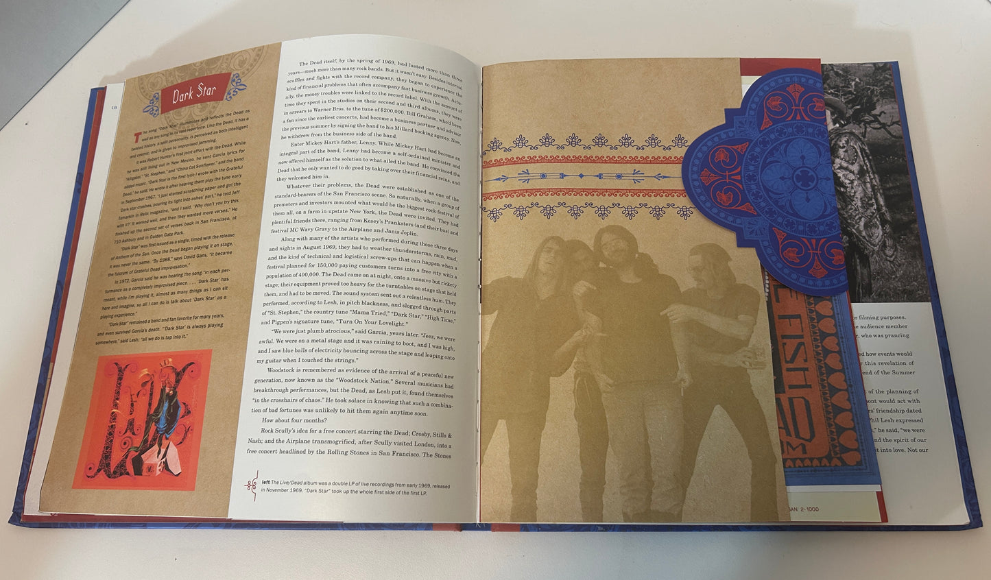 Grateful Dead Scrapbook - The Long, Strange Trip in Stories, Photos, and Memorabilia