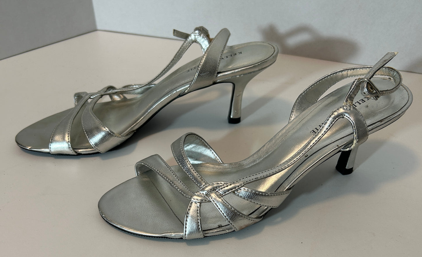 Kelly & Katie Silver Strappy Heels Size 7.5