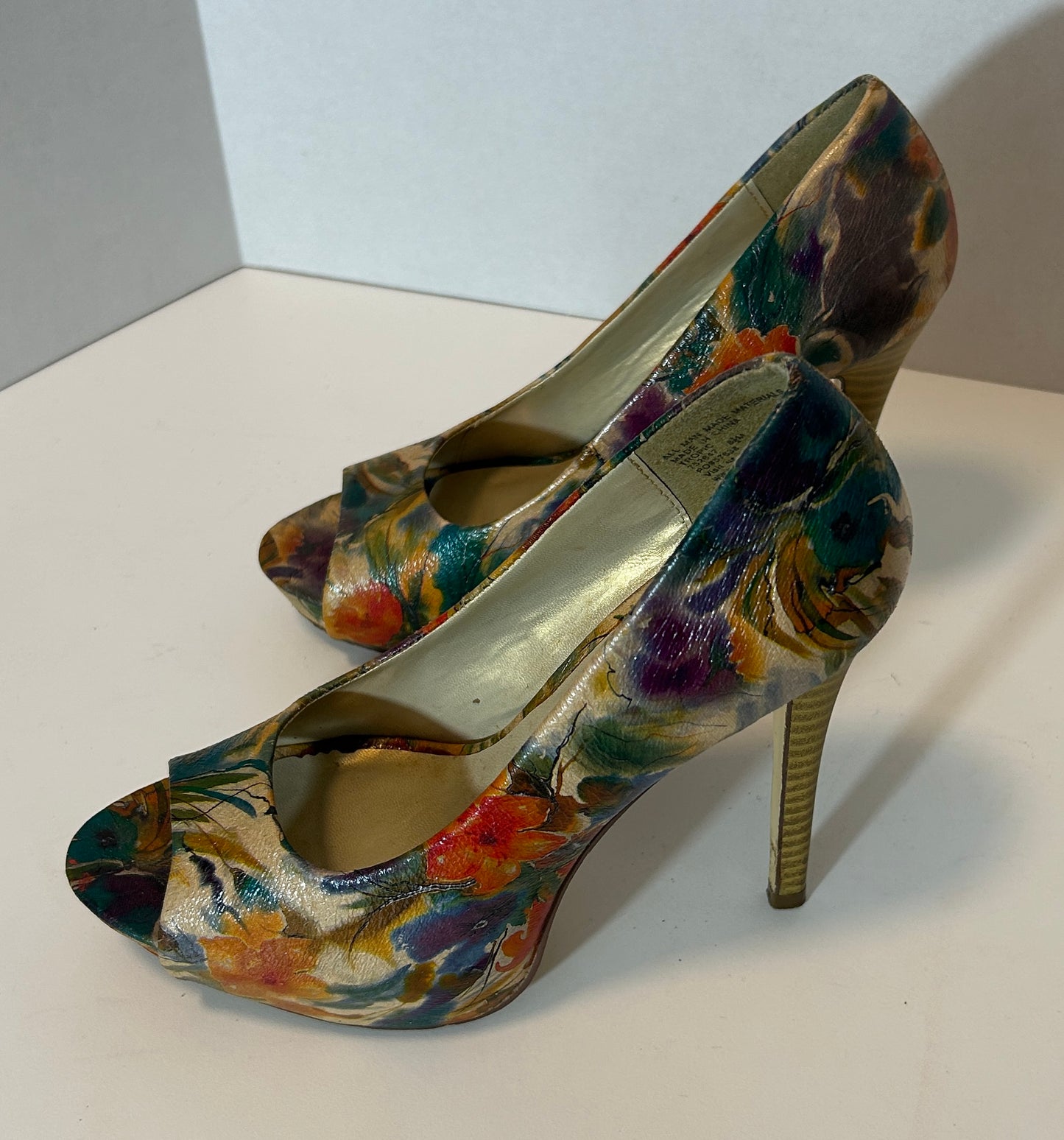 Torta Caliente Floral Peep-Toe Stiletto Heels - Size 8.5M