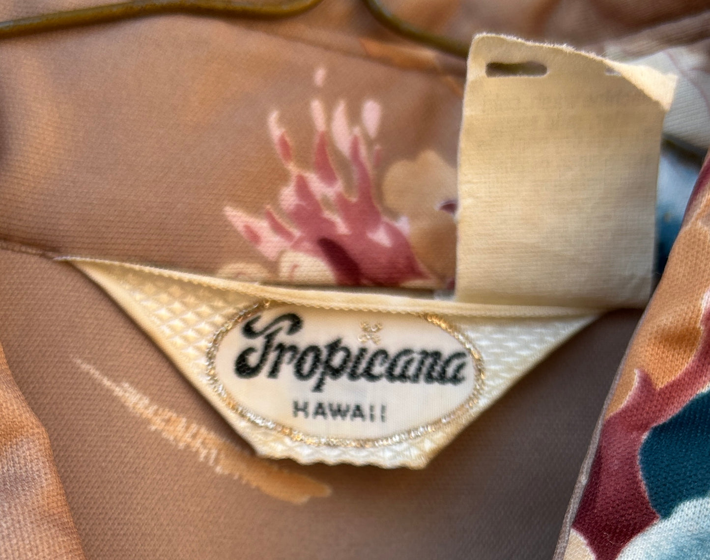 Tropicana Hawaii Floral Button-Up Shirt - Earthy Tones, Retro Island Style