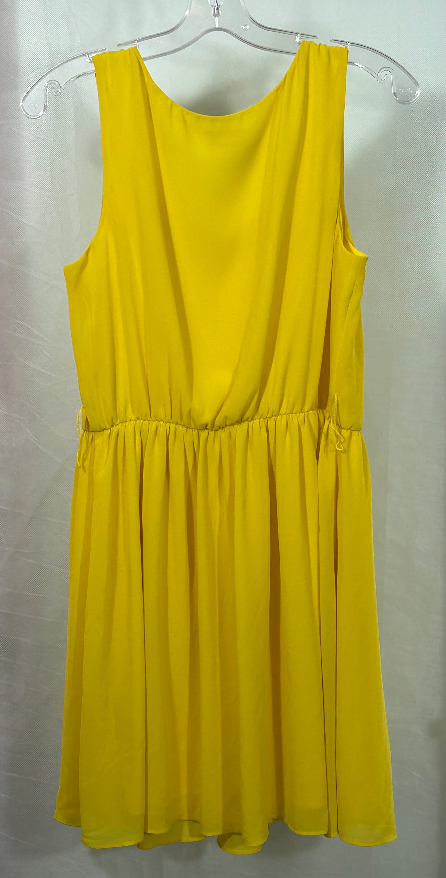 IZ Byer Yellow Sleeveless Pleated Dress with Belt – Size L