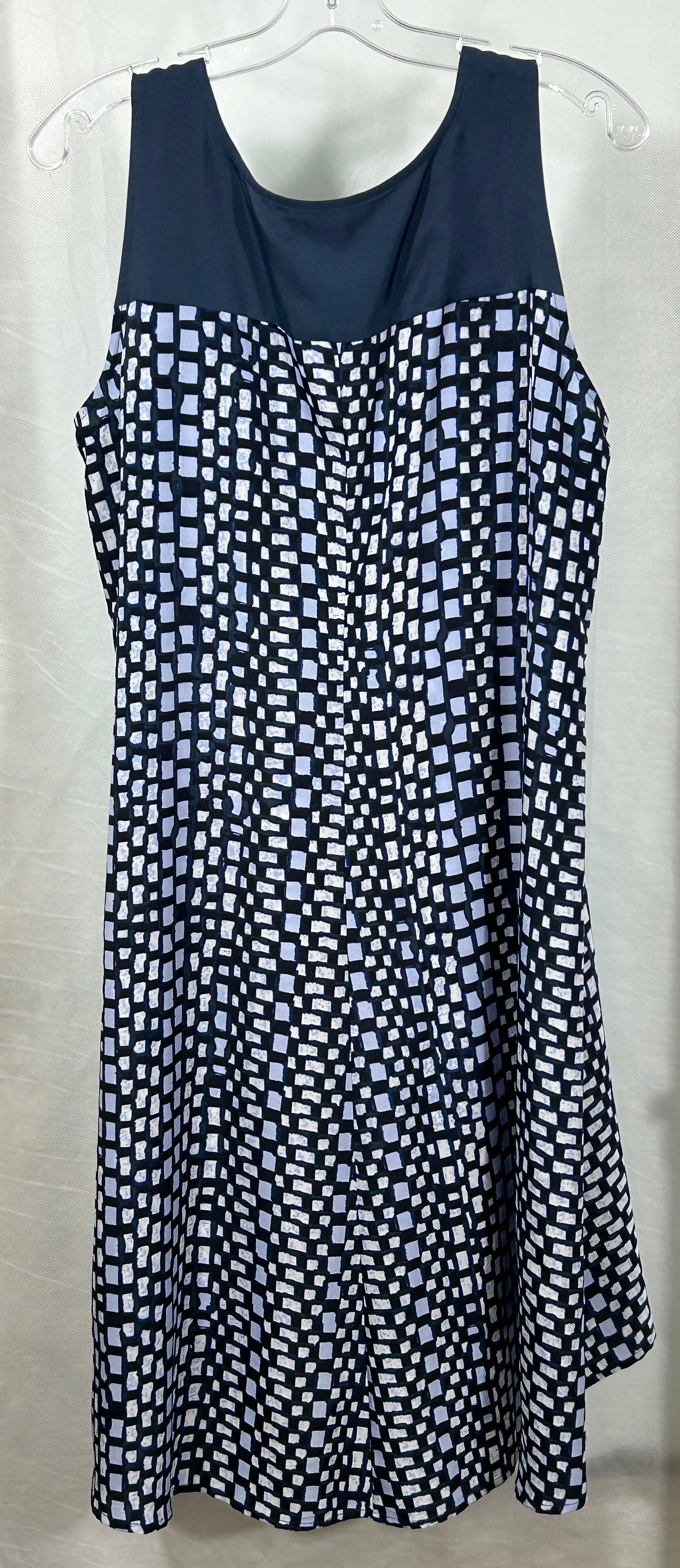 Women's Sleeveless Navy Blue & White Geometric Print Tunic Dress – Flowy Hi/Lo Hem