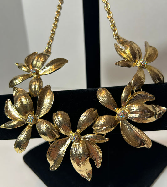 Vintage Gold-Tone Floral Statement Necklace with Textured Petals and Rhinestone Centers