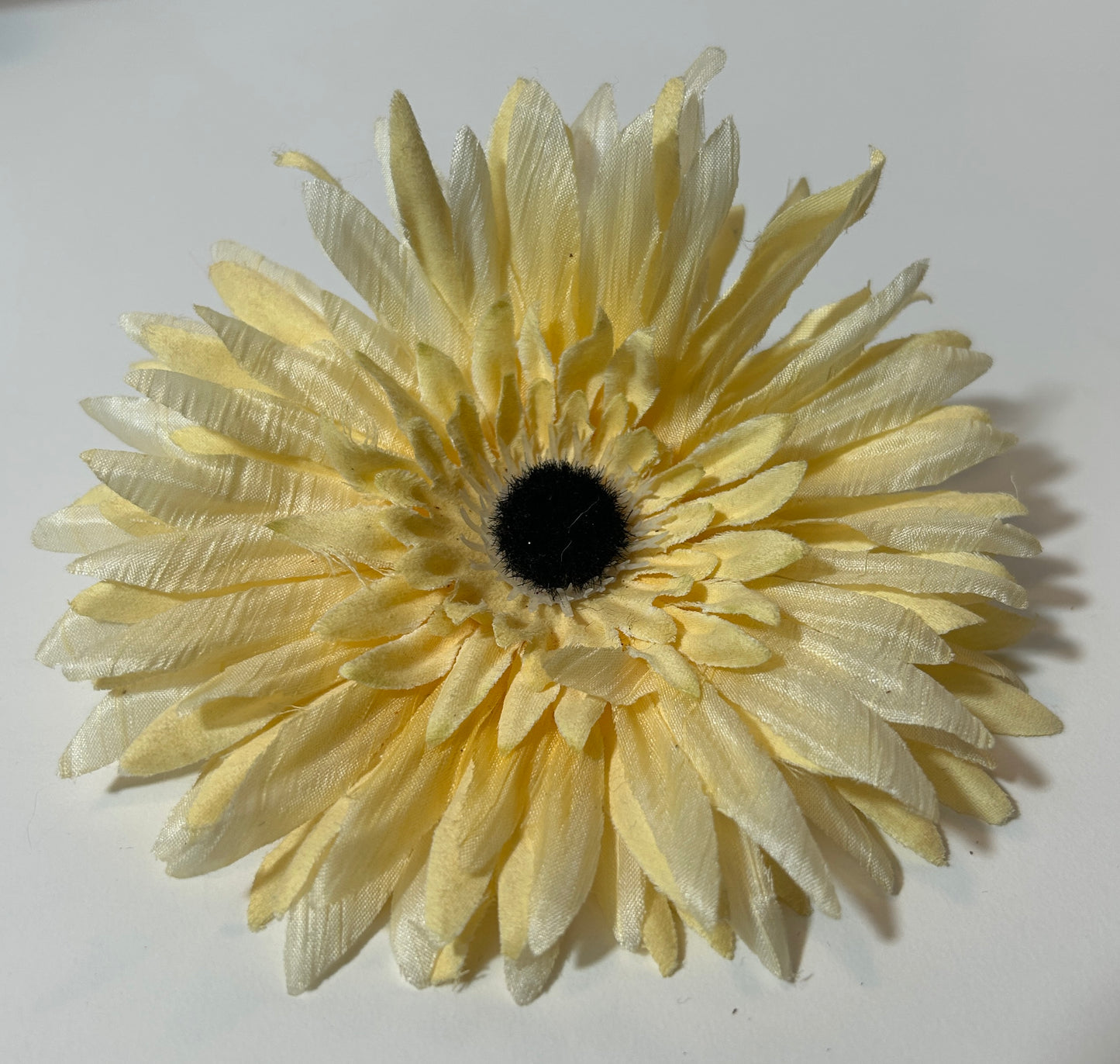 Large Pale Yellow Silk Gerbera Daisy Hair Clip – Fabric Flower Accessory with Alligator Clip Back