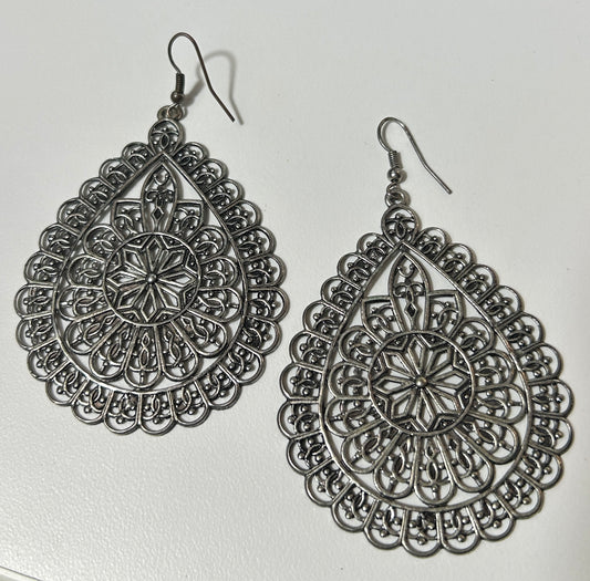 Boho Chic Vintage-Inspired Silver Filigree Teardrop Dangle Earrings