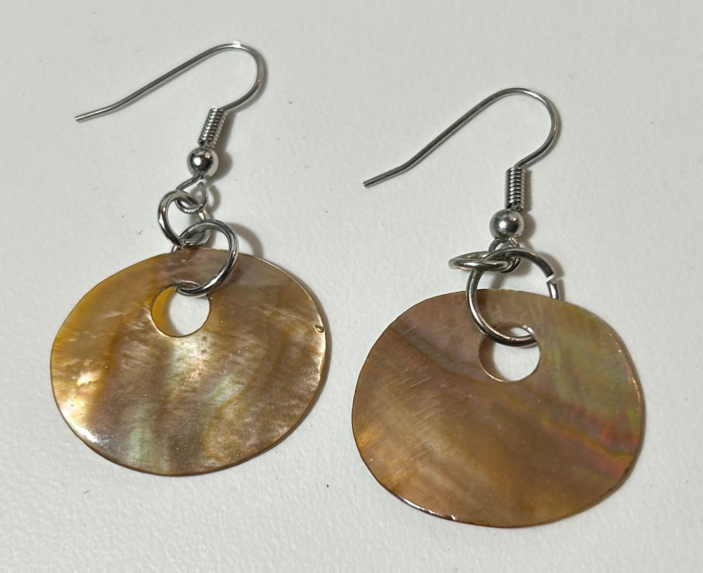 Vintage Iridescent Shell Disc Earrings with Silver-Tone Hooks – Boho Dangle Style