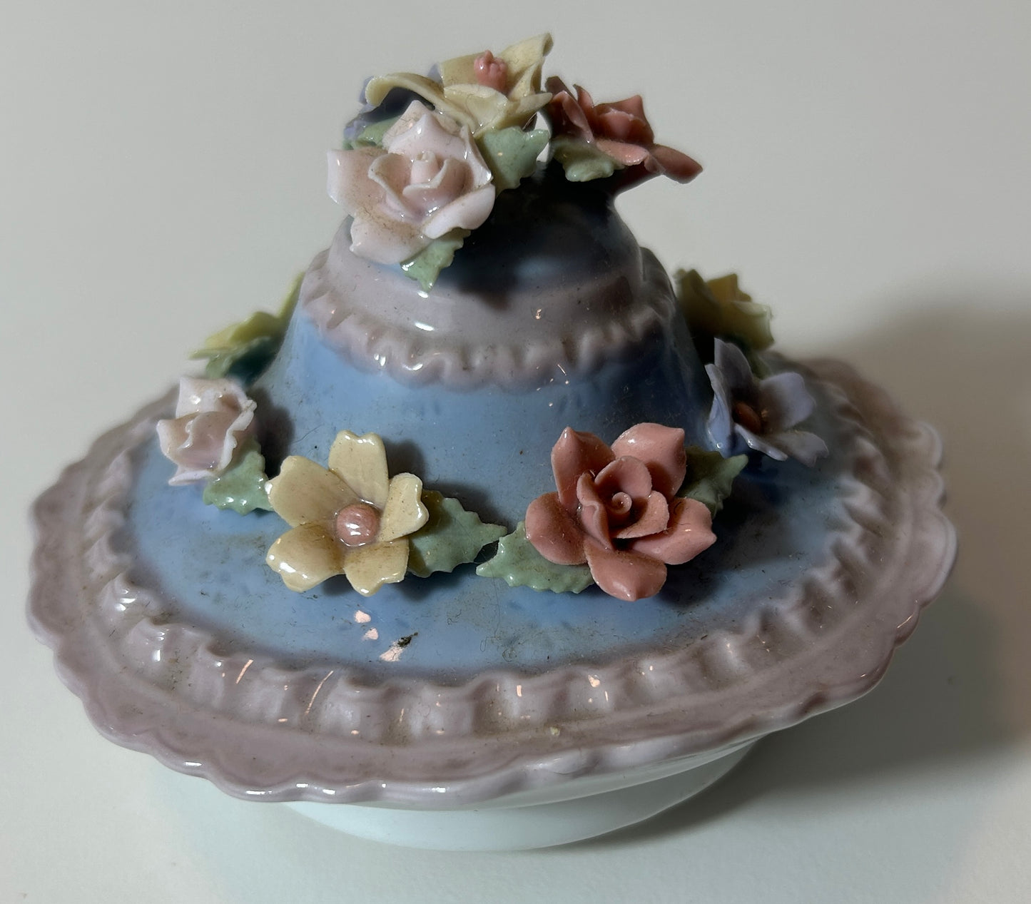 Vintage Capodimonte Style Floral Hat Porcelain Music Box with Wind-Up Base