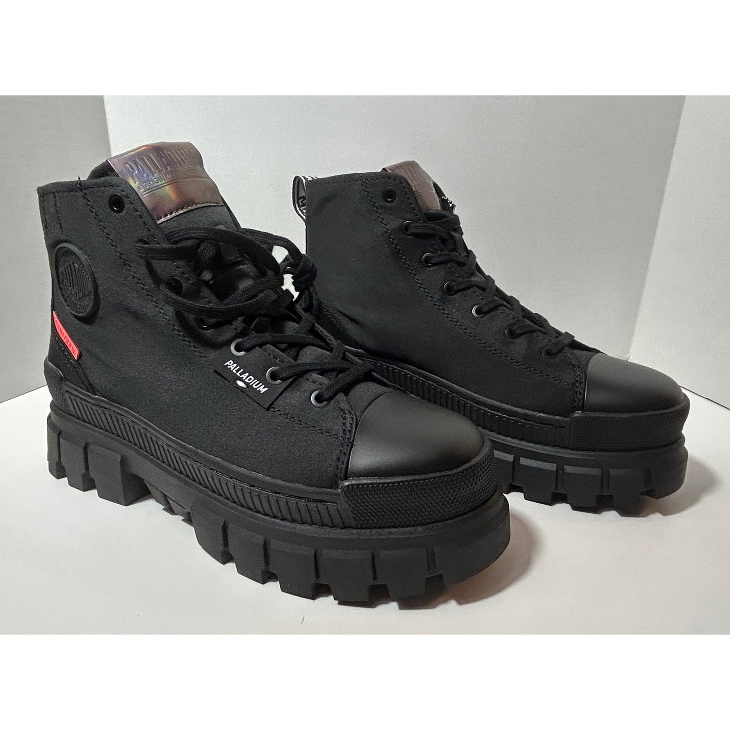 Palladium Revolt Hi TX Black Lug Sole Boots Size 9.5 New in Box
